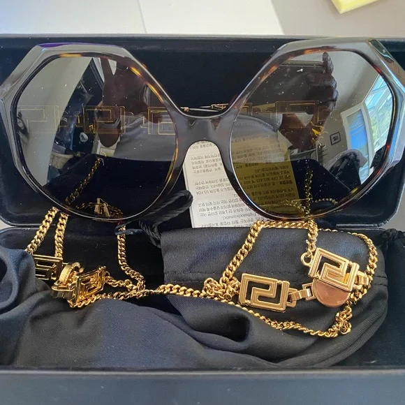 Versace Sunglasses - Picture 6 of 11